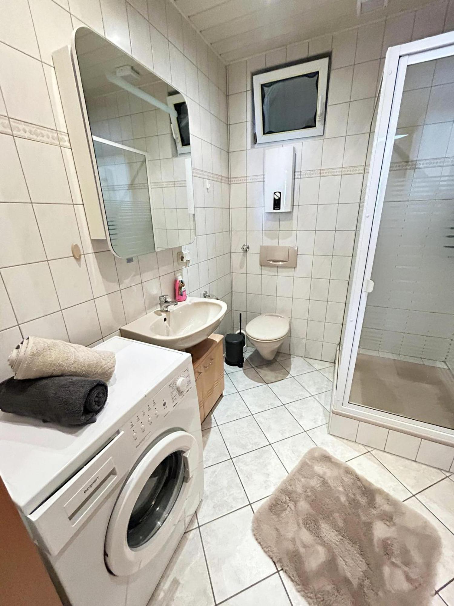 Zentrale Ferienwohnung Trier-Euren Mit Heimkino, Kueche, Wallbox & Kostenlose Fahrraeder 外观 照片